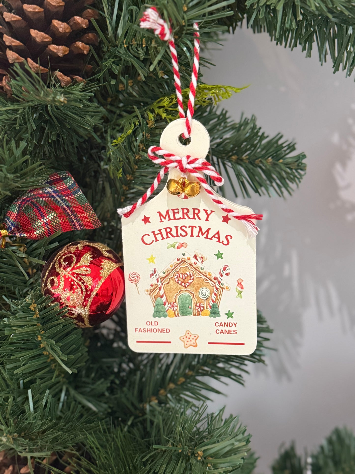 15cm Hanging Wood White Chopping board with House decoration